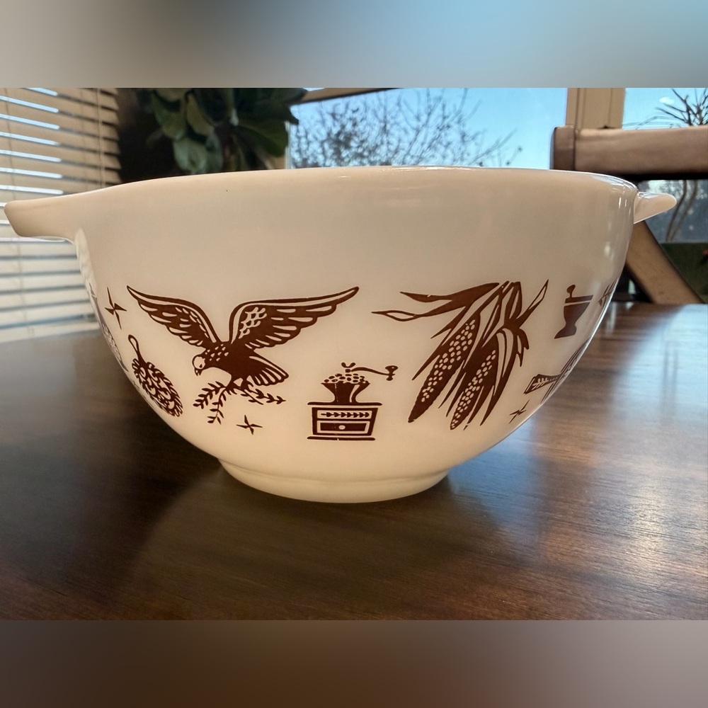 Pyrex "Early American" (1.5 Pint) Cinderella Mixing Bowl (#441) - Used Good